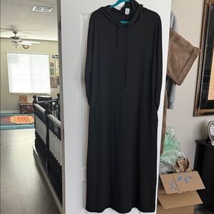 Elegant Hoodie Black Maxi Dress